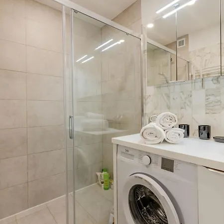 Renovated 3-room In A Leafy Park * Cannes